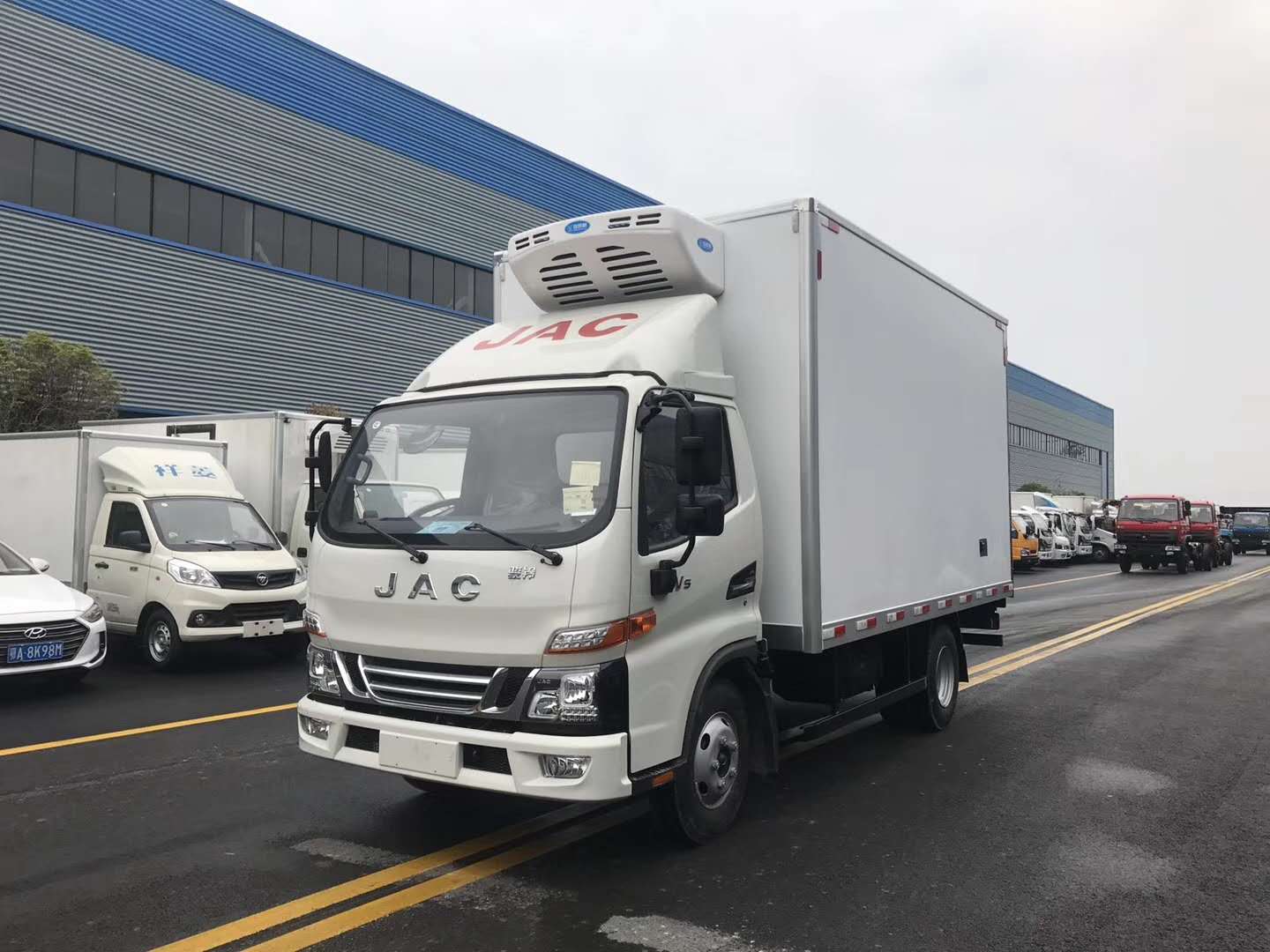 2米7冷藏車