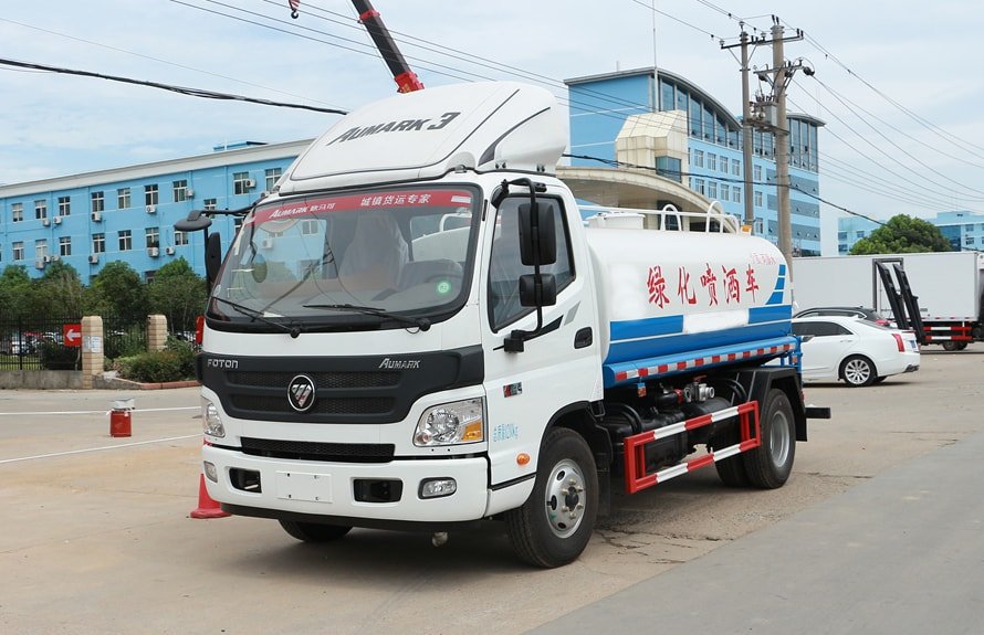 福田歐馬可5噸灑水車