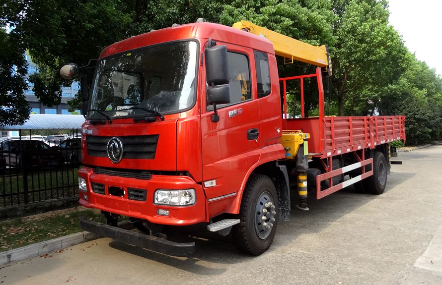 東風徐工6.3噸隨車吊