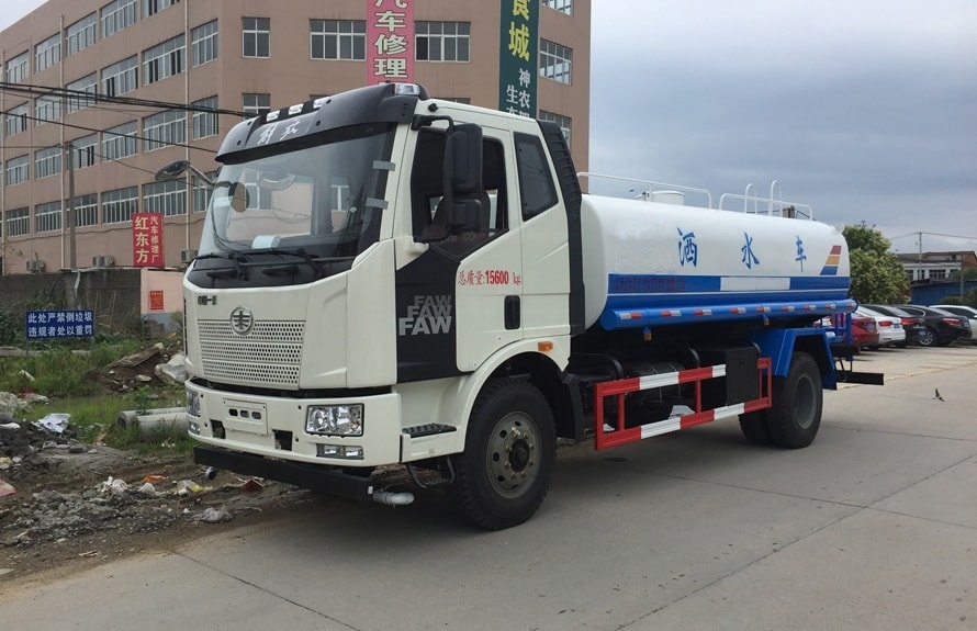 解放12噸灑水車