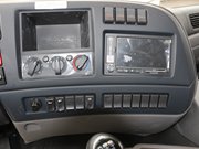 東風天龍小三軸7.7/8.6米冷藏車中控臺