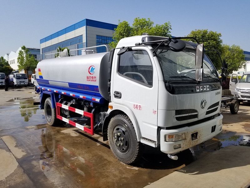 程力灑水車廠家