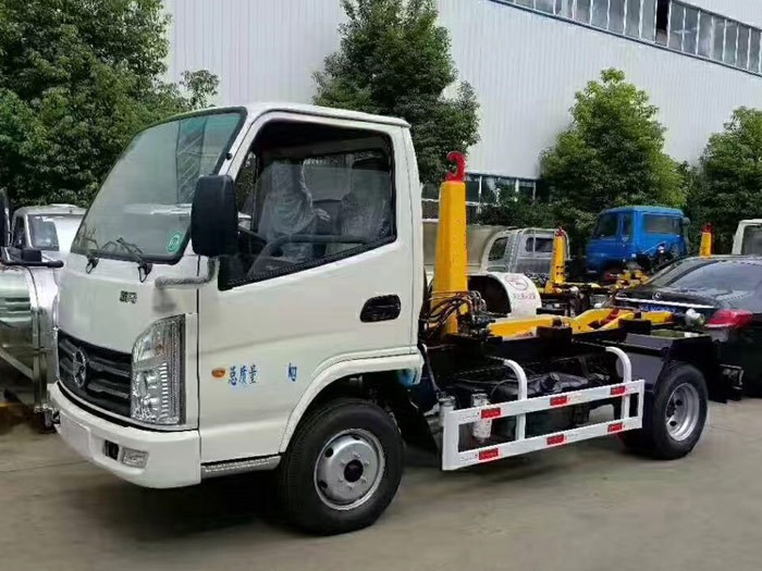 凱馬3方勾臂式垃圾車