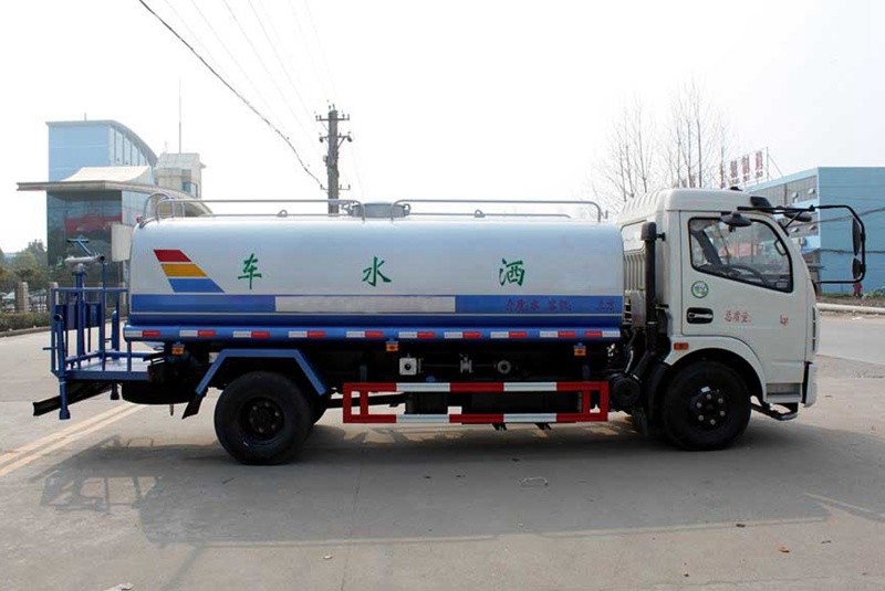 東風8噸灑水車正側圖片