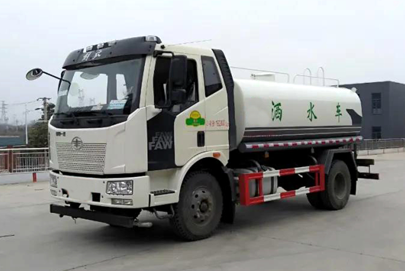 國六解放J6L灑水車圖片（三）